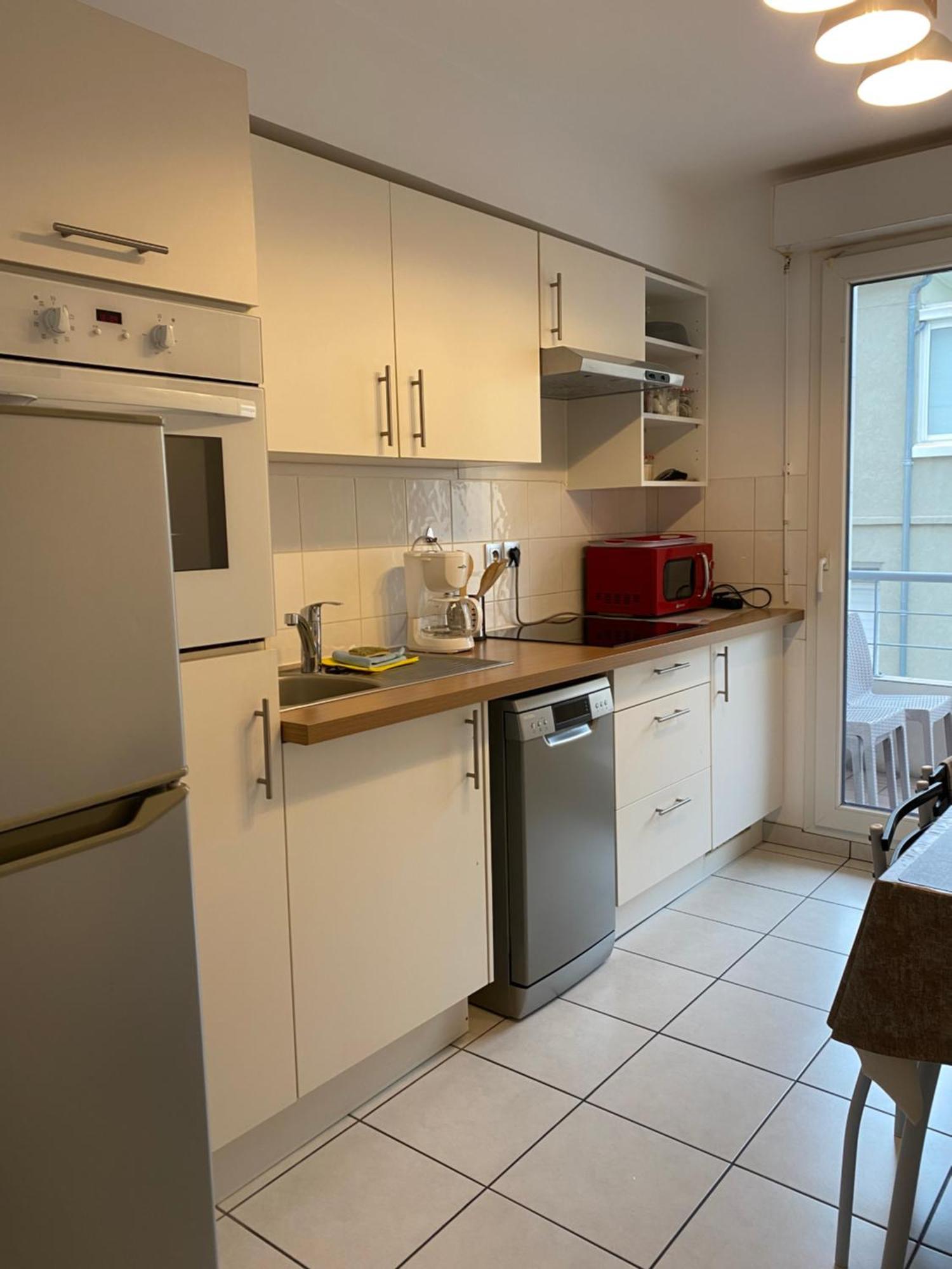 Parking Prive Gratuit, Balcon, 2 Chambres Clermont-Ferrand Exterior foto